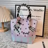 251 Modelos de Bolsas Quadradas Pequenas Populares Transfronteiriças, Bolsas de Lanche de Tricô Portáteis de Grande Capacidade para o Trabalho, Deslocamento e Sacolas de Presente