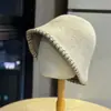 Sombrero de pescador retro simple para mujer, otoño e invierno, con costuras de alta gama y ribete de encaje, hace que la cara se vea más pequeña, sombrero tipo cubo elegante y versátil