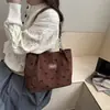 Bolsa de veludo transfronteiriça casual de grande capacidade, novo estilo outono/inverno, bolsa de ombro versátil, bolsa tote de laço da moda
