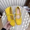Sapatos Mary Jane estilo francês para mulheres, nova coleção outono 2026, perfeitos com vestidos, sapatilhas de bico fino, sapatos de noite modernos e delicados