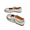 Sapatos Pequenos de Couro para Meninas 2026 Primavera e Outono Nova Moda Borboleta Sapatos de Princesa para Crianças Sapatilhas Mary Jane Antiderrapantes Sapatos para Meninas
