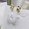 Brincos de Pérola Irregular Baroque Naturais Vintage com um Toque de Luxo, Design de Nicho, Brincos em Formato de Coração, Pérolas de Água Doce Aurora