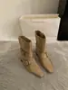 Botas curtas retro estilo francês de design nicho novo 2025, botins western de bico quadrado pequeno, botas de cano médio, botas femininas