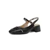 Nuevas Sandalias Baotou Huecas 2024 Zapatos de Tacón Medio Grueso con Hebilla Sandalias 31-43 Zapatos de Comercio Exterior para Mujer