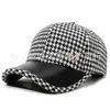 Gorra de Béisbol Retro a Cuadros M-Label para Mujer Estilo Coreano Moderna Versátil Gorra de Pico Adelgazante Sombrero de Sol Moda Casual Otoño e Invierno