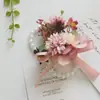 Art Accord 358 Artigos para Casamento Banquete Flor Artificial para Convidados Lapela do Noivo Flor de Mão Vermelho Rosa