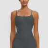 Camiseta de tirantes de yoga cepillada transfronteriza con sujetador acolchado, tirantes finos, diseño sin espalda, ajuste ceñido, secado rápido, camiseta deportiva, ropa de yoga para mujer