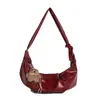 Bolsa Transversal Estilo Coreano Nicho Retrô Bolsa Dumpling para Mulheres 2025 Novo Estilo de Inverno High-End Acessível Estilo de Luxo Bolsa de Ombro Único Transversal