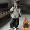 Chaqueta de felpa forrada para niño Otoño/Invierno 2026 Nueva elegante para bebé de borrego polar engrosada