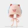 Bonitos y adorables gorros de otoño e invierno para niños, con diseño de poner, material de punto y una serie de dibujos animados, que brindan abrigo y protección para los oídos para bebés y niños pequeños.