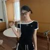 Camiseta Asimétrica con Lazo al Hombro de Manga Corta para Mujer Estilo Retro Americano, Top de Verano de Alto Gama a Rayas Bloque de Color Ajustado Moderno