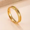 Comercio Electrónico Transfronterizo Joyería de Acero Inoxidable Moda Anillo Personalizado Esmerilado Incrustado con Diamante Chapado en Oro de 18K Anillos Sencillos para Pareja