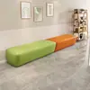 Sofá de área de descanso, mesas y sillas de recepción, banco largo para institución de capacitación, taburete con cojín suave blando para sala de espera de recepción de oficina comercial