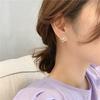 Pendientes de flores de perla de alta gama de la minoría coreana, nuevos pendientes de moda 2022, pendientes pequeños con pasador de plata de lujo ligeros para mujer