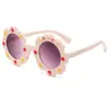 Óculos de sol infantis para meninas, óculos de sol decorativos fofos com flor e letra, óculos de sol à prova de UV para viagens de verão na praia
