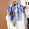 Lenço de Seda de Alta Qualidade com Estampa de Libélula no Lago de Lótus, Lenço Quadrado de Seda Sintética, Lenço Versátil para Pescoço, Lenço Quadrado Pequeno, Lenço de Cabeça, Lenço para Mulheres