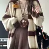 Jaqueta Cardigan Suave Vintage para Mulheres Primavera e Outono 2024 Estilo Japonês Preguiçoso Malha Solta Top Bordado Tendência