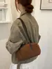 Bolso de axila de nicho estilo coreano para mujer, nueva colección principios de otoño 2026, bolso Boston retro tipo almohada, gran capacidad, de mano y al hombro