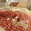 Juego de ropa de cama de cuatro piezas estilo coreano ins de lunares de terciopelo de leche, nueva funda de edredón engrosada de invierno 2026, estilo sábana de cama de vellón de coral