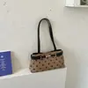 Bolsa de ombro poá para mulheres, nova coleção outono 2026, retrô e versátil, adequada para o dia a dia, feita de camurça