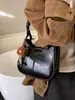 Bolsa Retro de Nicho Coreana Bolsa Transversal para Mulheres Moda Nova Inverno 2025 Casual Bolsa de Axila Bolsa de Ombro para o Dia a Dia