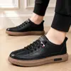 Zapatillas de hombre de cuero vintage desgastado, zapatos casuales de cuero elásticos sin cordones, zapatos de hombre con suela gruesa antideslizante, venta al por mayor de fábrica