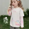 [7A Antibacteriano] Camiseta Falsa Duas Peças para Meninas, Gola Redonda, Caimento Solto, Ombro Caído, Blusa Patchwork Colorida de Outono para Crianças de 6 Anos