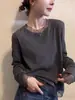 Camiseta de Renda com Tela Gola Redonda Elástica Slim Fit para Mulheres Primavera e Outono Novo Estilo Coreano Retrô Simples Camiseta Básica Top A9420
