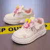 Zapatillas infantiles, nuevo estilo otoño 2025, zapatillas deportivas transpirables para niños, zapatillas casuales de corte bajo estilo coreano para niñas, zapatillas blancas de cuero