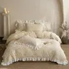 Juego de Cama de Terciopelo de Leche Tallado Hoja de Loto Encaje Invierno Cálido Terciopelo Cuatro Piezas de Ropa de Cama de Alta Gama