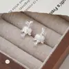 Pendientes de gota de agua de lirio del valle con diamantes brillantes, frescos y elegantes, Lujo ligero, Exquisitos, Estilo nicho, Belleza deslumbrante, Nuevo modelo 2025
