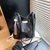 Nova Bolsa Estilo Chinês para Mulheres 2025 Inverno Nova Moda Estilo Nacional Borboleta Bordada Bolsa Saco Simples Doce Bolsa de Ombro