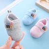 Una generación de zapatos para bebé para otoño e invierno Nueva temporada suelas blandas 0-1 año zapatos de algodón de invierno no se caen zapatos individuales zapatos para bebé niño pequeño