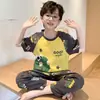 Pijama de Menino 2026 Verão Manga Curta Calça Longa Algodão Puro Novo Estilo Alunos do Ensino Fundamental Meninos Desenho Animado Gola Redonda Conjunto de Roupas para Casa