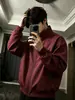 Chaqueta holgada de estilo urbano Americano color rojo vino con cuello mao, aspecto desgastado, genial, funcional, para hombre, prenda exterior casual de otoño e invierno
