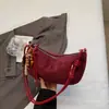 Nova Bolsa Croissant Coreana de Nicho 2025, Elegante e Fashion, Bolsa de Ombro Retrô de Lã de Cordeiro para o Dia a Dia de Mulheres