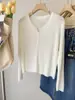 Moda femenina de principios de otoño estilo coreano nuevo top de manga larga básico cárdigan de punto al por mayor