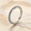 Anel Personalizado e Fashionável de Dedo Indicador com Cristais em Linha Única, Estilo Levemente Luxuoso, Design Céu Estrelado, Anel de Aço Inoxidável Banhado a Ouro 18K Atacado
