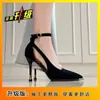 Sapatos de salto alto metálicos com design estilo francês, sapatos de trabalho profissionais pretos elegantes em camurça, sapatos de salto agulha, novo modelo 2025