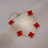 Pulsera Nueva en Stock para Mujer, Joyería de Trébol de Cuatro Hojas de Nicho, Accesorio de Moda de Alta Gama para Niñas, Acero de Titanio 18K, No se Desvanece