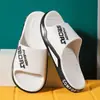 Chinelo de Verão para Exterior Masculino Moda Dormitório Interior Casa Chinelos Banheiro Banho Antiderrapante Doméstico Chinelos de Dedo
