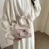 Bolsa de Mão Simples com Bolinhas para Mulheres 2026 Nova Moda Bolsa Nuvem Plissada Bolsa Transversal com Corrente Tendência da Primavera
