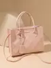 Bolsa de Mão Simples Bordada com Linha Bolsa Casual 2026 Primavera Simples Clássica Bolsa Tote Acolchoada Bordada Bolsa de Mão Tecida Personalizada