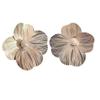 Pendientes de flores de metal distintivos estilo Hepburn, de nicho europeo y americano, elegantes, combinables con todo, de alta gama, ligeros, lujosos y elegantes.