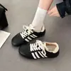 Nuevos Zapatos de Entrenamiento Casuales de Cuero Sintético a Rayas de Moda con Suela Plana para Mujer, Zapatillas Versátiles con Cordones para Estudiantes, Otoño 2026