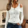 2026 Europa Transfronteriza Otoño Invierno Nuevo Estilo TUME Corte Delgado Color Sólido Diseño de Botones Hombros Descubiertos Manga Larga Camiseta de Canalé para Mujer
