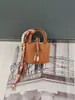 Pingente de Bolsa Mini Cesta de Legumes, Pingente de Chaveiro de Carro Exquisito, Porta-moedas Pequeno Fofo, Joia Criativa para Bolsa de Fone de Ouvido