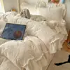 Conjunto de Cama Quatro Peças Estilo Princesa de Inverno Renda Veludo Leite Capa de Edredom Flanela Coral Espessa Lençol Conjunto Três Peças