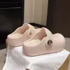 Tamancos Confortáveis Estilo Fofo para Mulheres, Novas Sandálias de Praia Fechadas na Ponta com Solado Grosso, Meio Chinelo