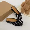Sandalias planas de punta cerrada estilo francés para mujer, nuevo modelo verano 2026, con aumento interno de altura, suela suave, diseño de lunares